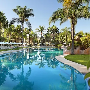 https://bluebay-banus.1costadelsol.com